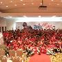 何润东杭州庆生为新人拍照 体验双重幸福(组图)