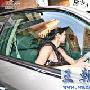 组图：Rosemary涉毒后首度现身 香港约见友人
