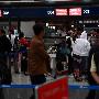 组图：许晴潮人装扮现身机场 备战米兰时装周