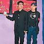 李连杰将会晤盖茨论善心 蜡像馆与自己牵手(图)