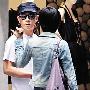 应采儿街头训示老公 陈小春垂头不敢驳嘴(图)