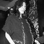 李嘉欣被疑怀男婴 为吸金挺大肚出席活动(图)