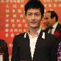 黄晓明引领时尚新风潮 玩转微博成公益慈善达人