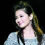 Selina病情渐有起色 拆除部分绷带露出鼻头(图)