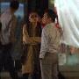 张雨绮与神秘男逛街被拍 亲密互动似老友(组图)