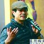 56岁“师奶杀手”濮存昕大秀肱二头肌(组图)