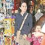 郭羡妮与苗侨伟传绯闻 戚美珍出面澄清(组图)