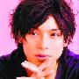 偶像男星写小说 水岛宏处女作发行超村上春树