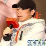 冯小刚怒斥明星现实 陈坤周迅忙发短信求饶(图)