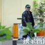 毕福剑被目击深夜与神秘女子同回公寓(组图)