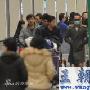 组图：angelababy京城庆生 遭黄晓明父亲责难？