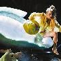 Lady GaGa自曝17岁初夜体验(图)