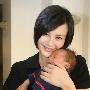 刘孜爱子满月办Party 温馨母子照曝光(组图)