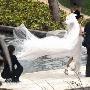 大S婚纱飞舞 激动落泪汪小菲拥抱安慰(组图)