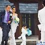 大S气愤婚礼被微博直播 要求张朝阳道歉(组图)