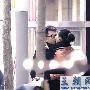 扶贫基金会办晚会 黄海波莫小奇携手走红毯(图)