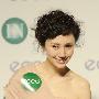 袁泉典雅造型走T台 不期望成完美妈妈(组图)