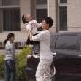 田亮街头上演父女乐 出入跳水馆疑女承父业(图)