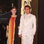 谢霆锋夫妇恩爱亮相 张柏芝丝巾绚烂