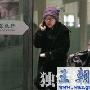 传闫妮男友是80后 深夜赴男友家约会(组图)