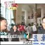 Selina烧伤事件导演亮相新剧花絮 面带笑容遭骂