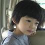 组图：Lucas人小鬼大 学谢霆锋摆造型认真搞笑