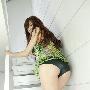 女模周韦彤性感爆乳写真 香艳性感(组图)