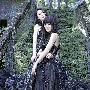 Twins写真营造凄美之感 阿Sa笑阿娇似女王(图)