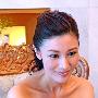 李嘉欣性感亮相秀美胸 产子后罩杯急升(图)