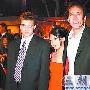 尼古拉斯-凯奇儿子遭新婚妻子砸瓶割手