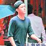 陈冠希现身中环黑面速闪 谢霆锋闻讯冷笑(图)