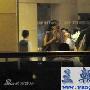 王菲京城K歌庆生 呼朋唤友飙歌至夜班(组图)