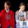 组图：韩女子组合KaraT台走秀 穿韩服端庄优雅