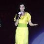 范冰冰做“甜蜜大使”亲制月饼送阿里儿童(图)