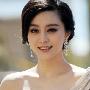 范冰冰爆乳不输李小璐 被封“挤胸鼻祖”(组图)