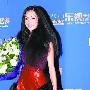 张柏芝“人墙”护身不谈婚变 宣称“直往前走”