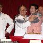 张承中谈婚礼：Selina难戴婚戒 无法逐桌敬酒