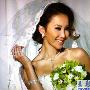 李玟自曝婚纱照 与网友分享喜悦(图)
