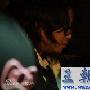 高晓松酒驾刑满获释 娇妻飞车避媒体(组图)