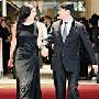 黎明乐基儿着黑色情侣装 甜蜜牵手粉碎婚变传闻