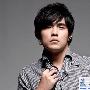 周杰伦向狗仔发战书：拍到亲密照送海报做专访