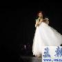 组图：杨千嬅香港演唱会 天使造型出镜众星捧场