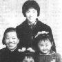 组图：揭秘杨钰莹40年起伏人生 92年初登央视