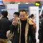 组图：林保怡内地捞金亮相机场 事业红火人气旺