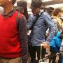 刘恺威携杨幂恩爱返港 一路甜蜜细心呵护(组图)