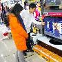 电视消费“白金期”来临 消费者青睐“硬派”液晶