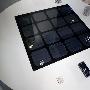 Panasonic展示太阳能加上无线充电桌