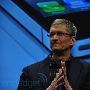 Tim Cook 接任 CEO，誓言将与员工一同维持苹果这个「神奇的」地方
