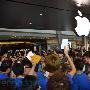 久等了！香港首家 Apple Store 今早于 IFC Mall 开张啦！（更新：视频）