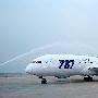 ANA 波音 787 首航成功，香港欢迎您！一起动眼看吧！